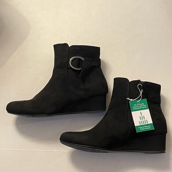 Impo Black Faux Suede Genesis Ankle Wedge Heel Bootie Boot - 9 - Picture 3 of 8